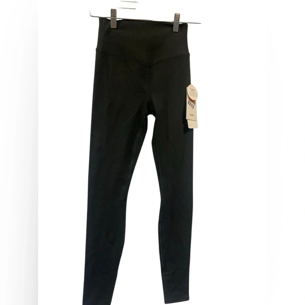 NWT Vuori chilled out leggings Size XS